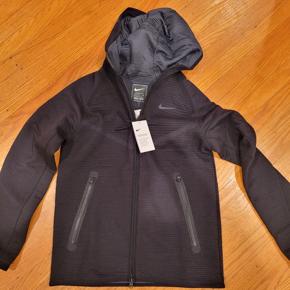 Nike Tech Pack Windrunner
